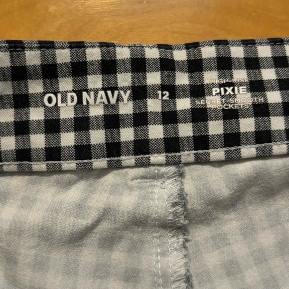 Old Navy High Rise Pixie Pants Womens Size 12 Black White Gingham Checkered - Picture 5 of 7